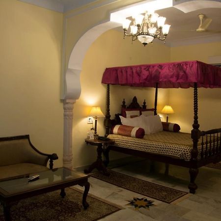 V Resorts Rajmahal Orchha Exteriér fotografie