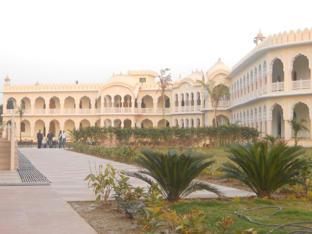 V Resorts Rajmahal Orchha Exteriér fotografie