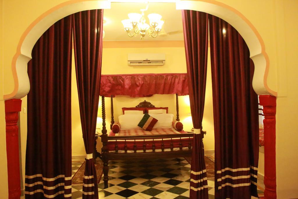 V Resorts Rajmahal Orchha Exteriér fotografie