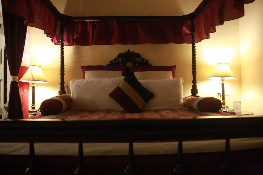 V Resorts Rajmahal Orchha Exteriér fotografie