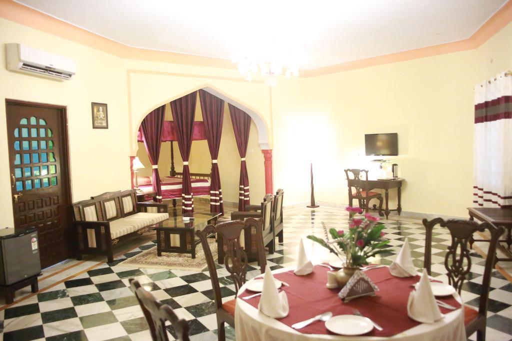 V Resorts Rajmahal Orchha Exteriér fotografie