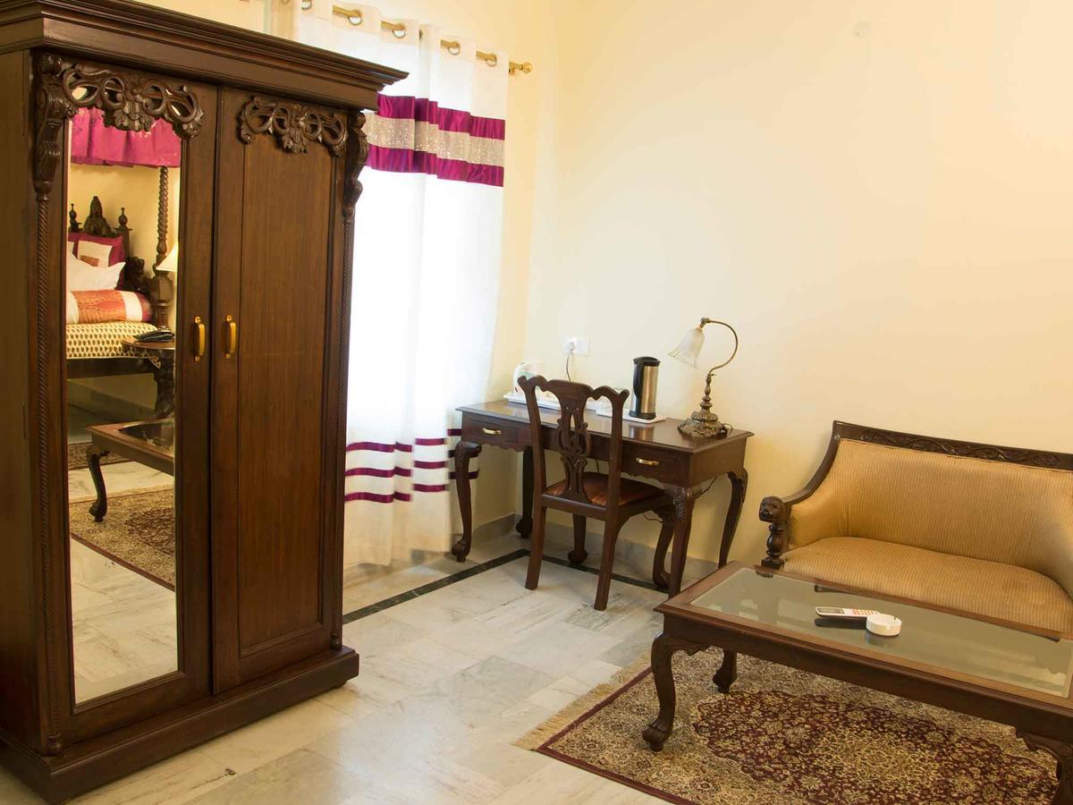 V Resorts Rajmahal Orchha Exteriér fotografie