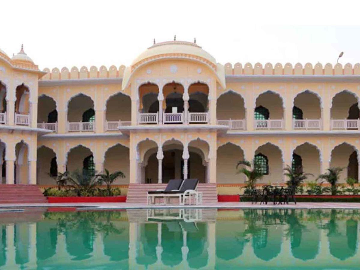 V Resorts Rajmahal Orchha Exteriér fotografie