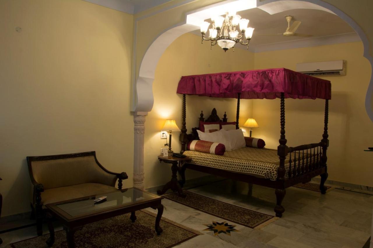 V Resorts Rajmahal Orchha Exteriér fotografie
