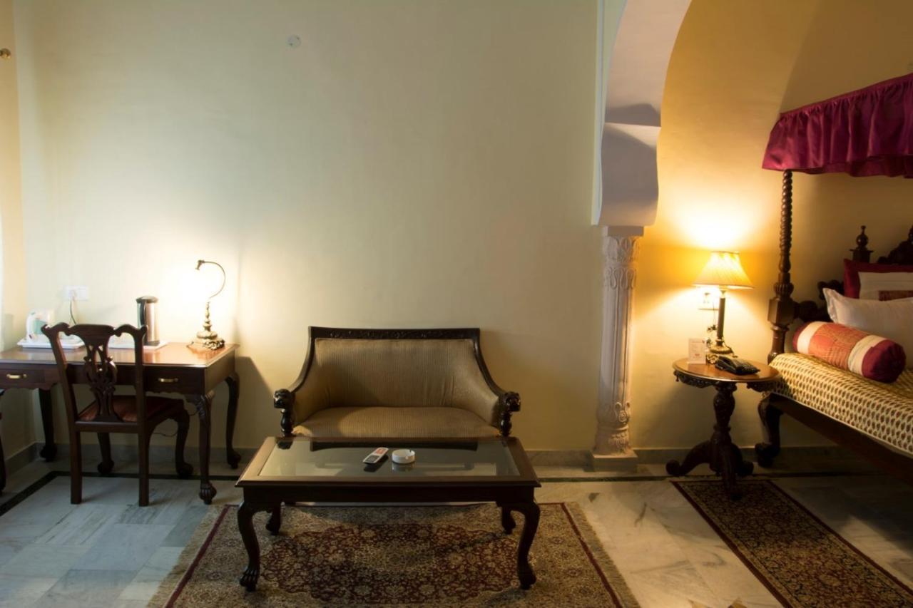 V Resorts Rajmahal Orchha Exteriér fotografie