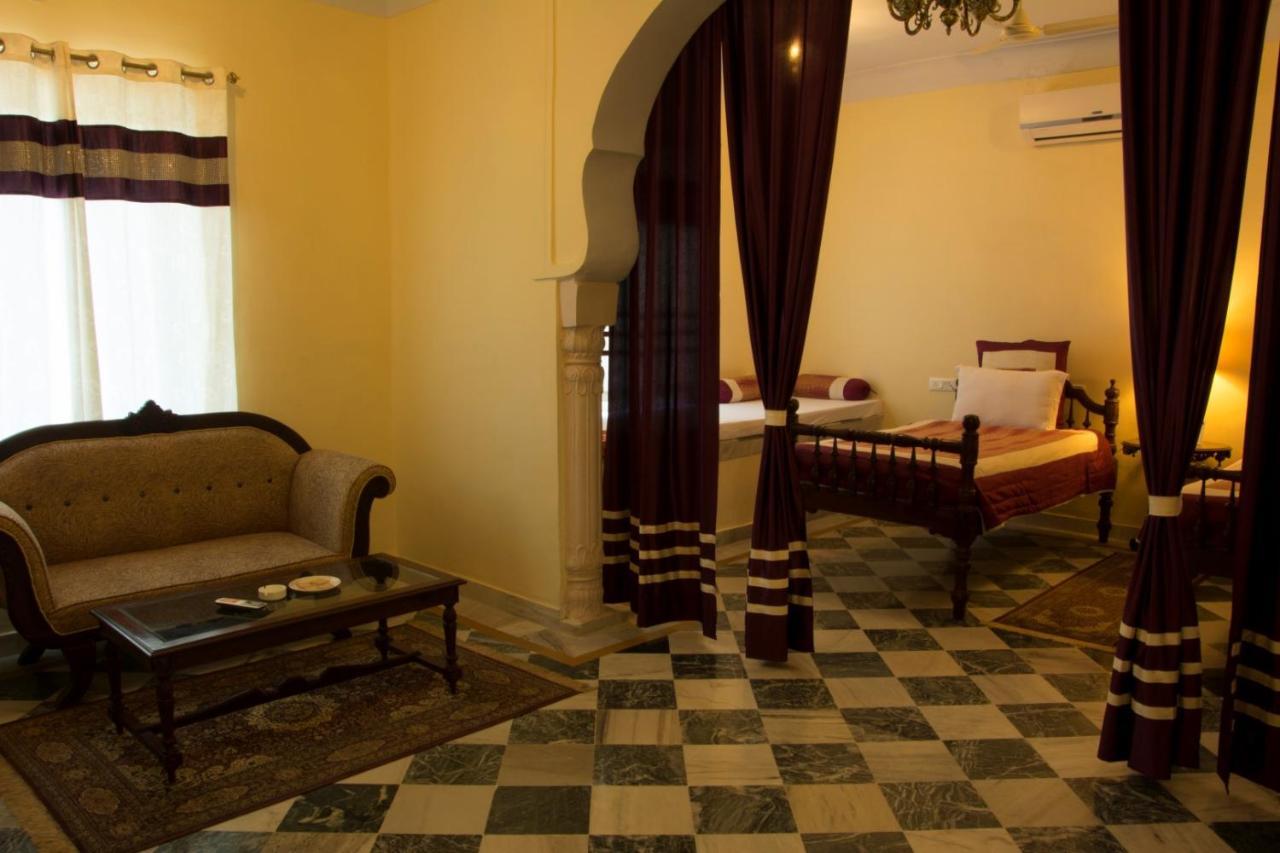 V Resorts Rajmahal Orchha Exteriér fotografie