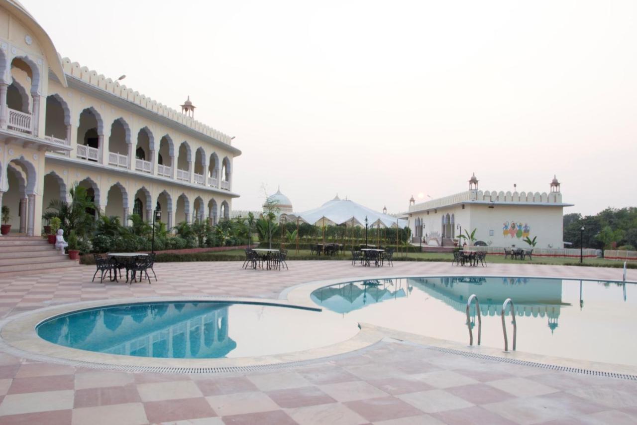 V Resorts Rajmahal Orchha Exteriér fotografie