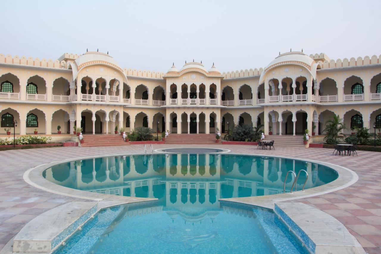 V Resorts Rajmahal Orchha Exteriér fotografie