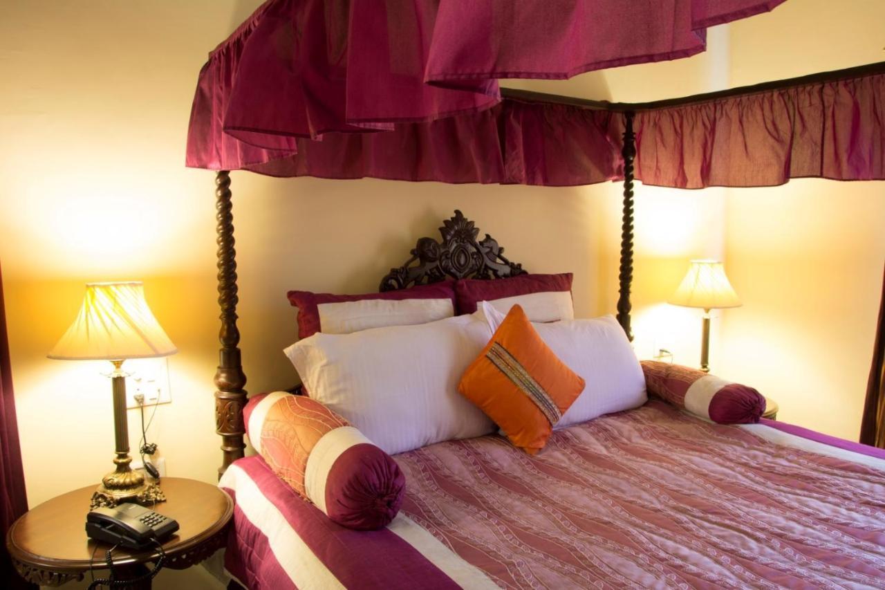 V Resorts Rajmahal Orchha Exteriér fotografie