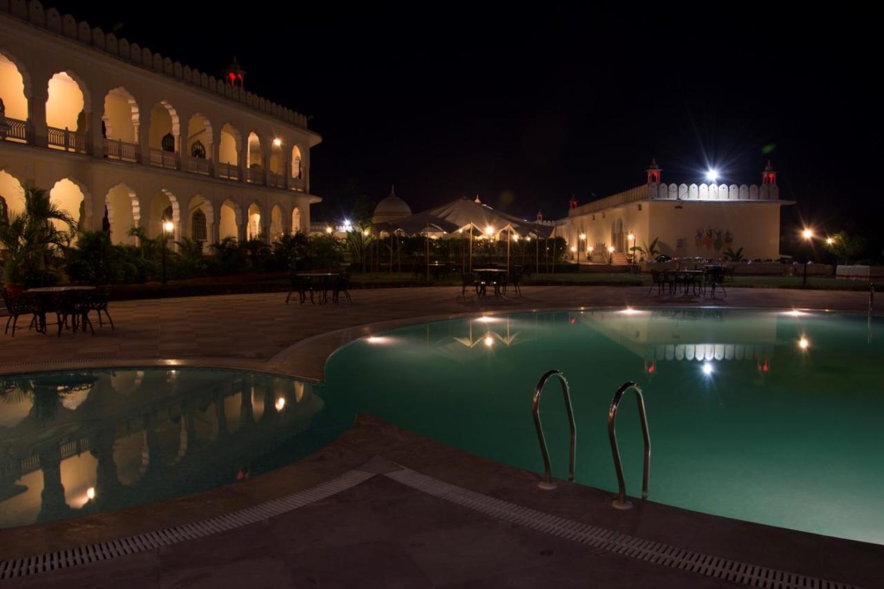 V Resorts Rajmahal Orchha Exteriér fotografie
