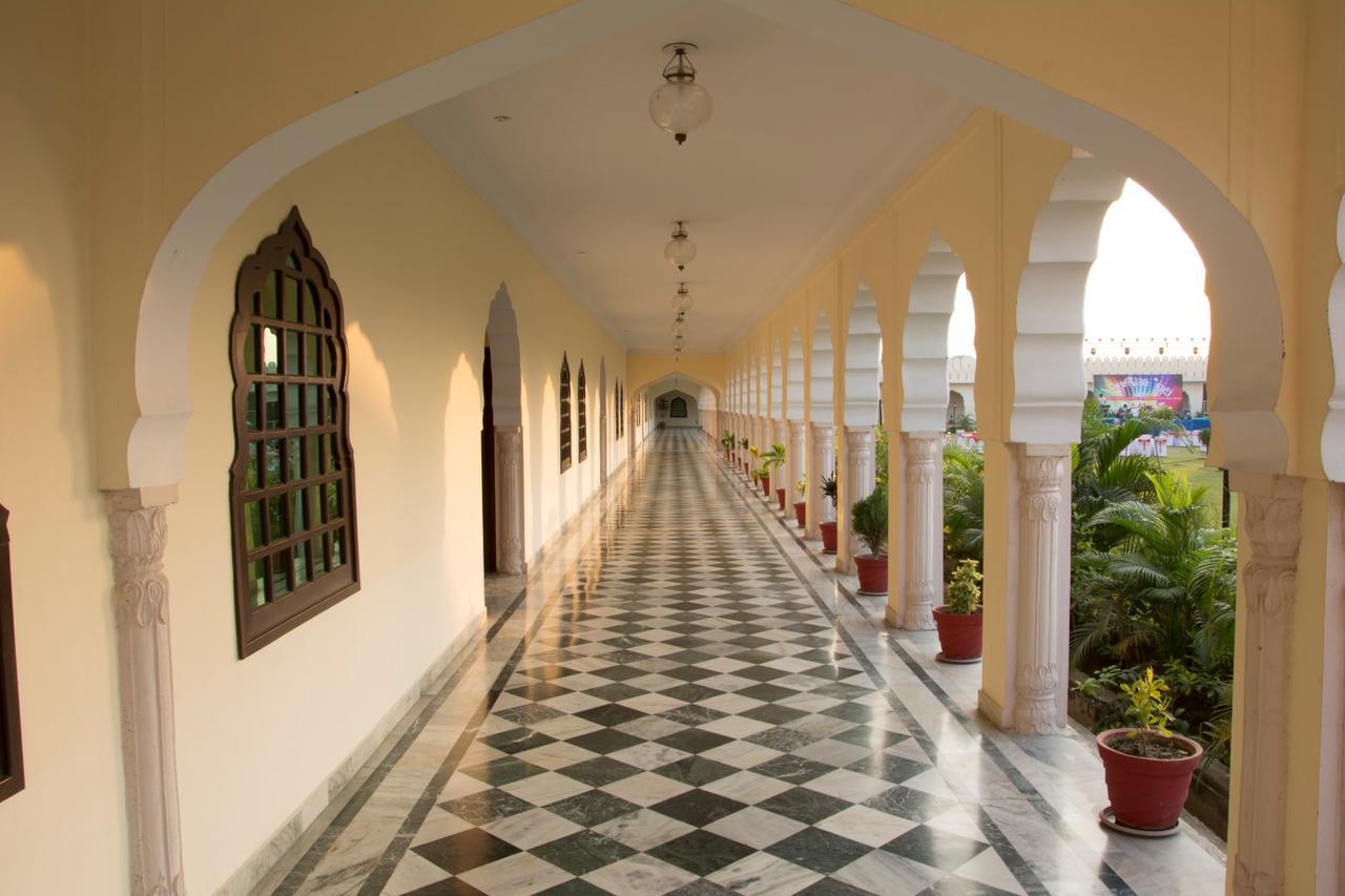 V Resorts Rajmahal Orchha Exteriér fotografie