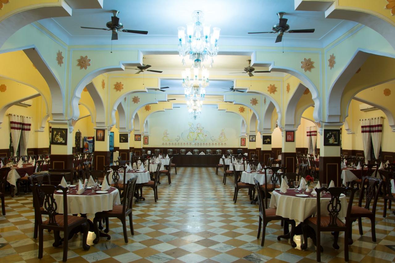 V Resorts Rajmahal Orchha Exteriér fotografie